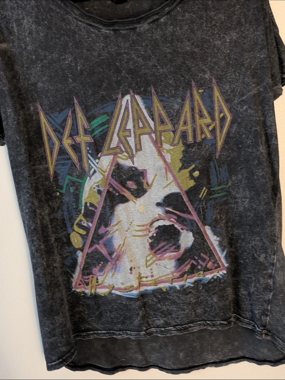 Def Leppard Band Graphic Tee - Charcoal with Multicolor Skull Print